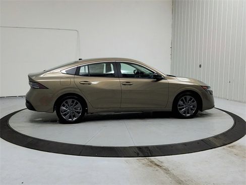 New 2026 Nissan Sentra SL w/ Floor Mat Package image 8