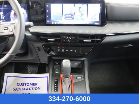 New 2026 Nissan Kicks SR image 18