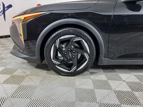 Used 2025 Kia K4 EX image 24