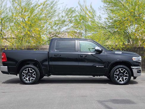 Used 2025 RAM 1500 Laramie AWD/4WD image 10
