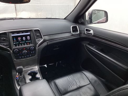 Used 2018 Jeep Grand Cherokee Limited AWD/4WD image 27