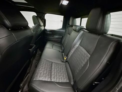 Used 2024 Toyota Tacoma TRD Sport image 25