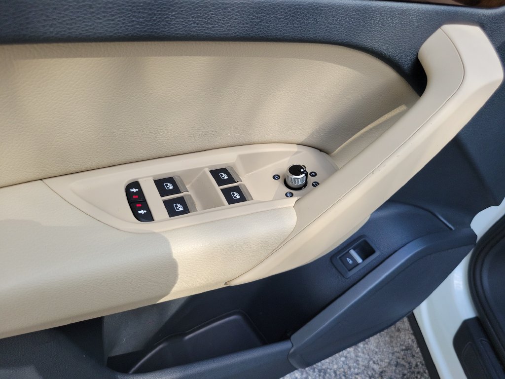 Used 2019 Audi Q5 2.0T Premium w/ Convenience Package AWD/4WD image 23