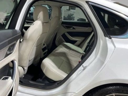 Used 2022 Jaguar XF R-Dynamic SE image 10