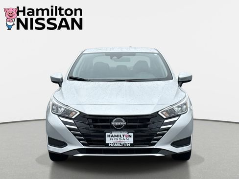 Used 2023 Nissan Versa SV image 6