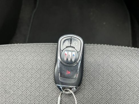 Used 2025 Buick Encore GX Preferred image 22