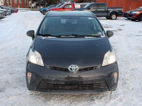 Used 2015 Toyota Prius One image 2