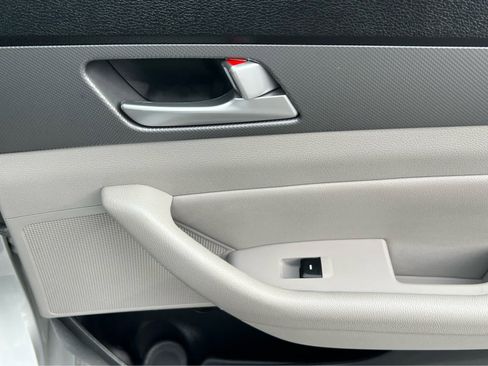 Used 2015 Hyundai Sonata SE w/ Option Group 09 image 21