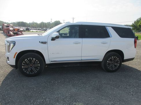 New 2026 GMC Yukon Elevation w/ Elevation Premium Package AWD/4WD image 7