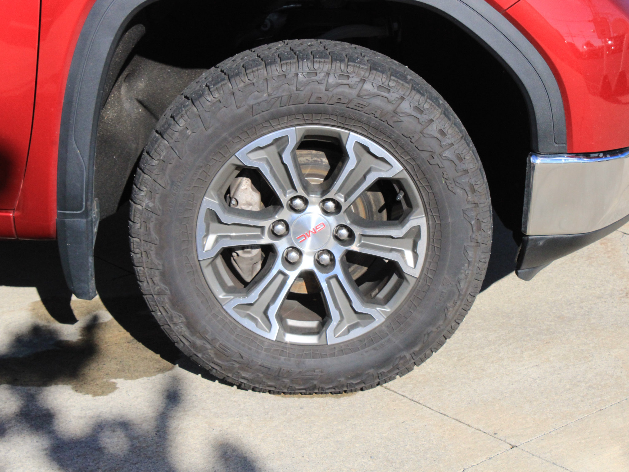 Used 2020 GMC Sierra 1500 SLE w/ SLE Value Package AWD/4WD image 8