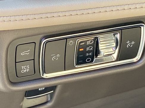 Used 2023 Lincoln Nautilus Reserve w/ Equipment Group 201A AWD/4WD image 19