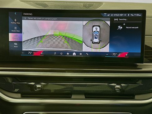 Used 2025 BMW X5 xDrive40i w/ Parking Assistance Package image 16