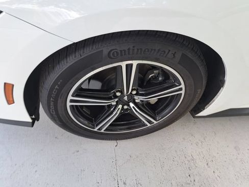 Used 2025 Ford Mustang Premium RWD image 32