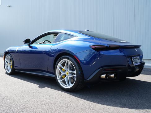Used 2022 Ferrari Roma RWD image 7