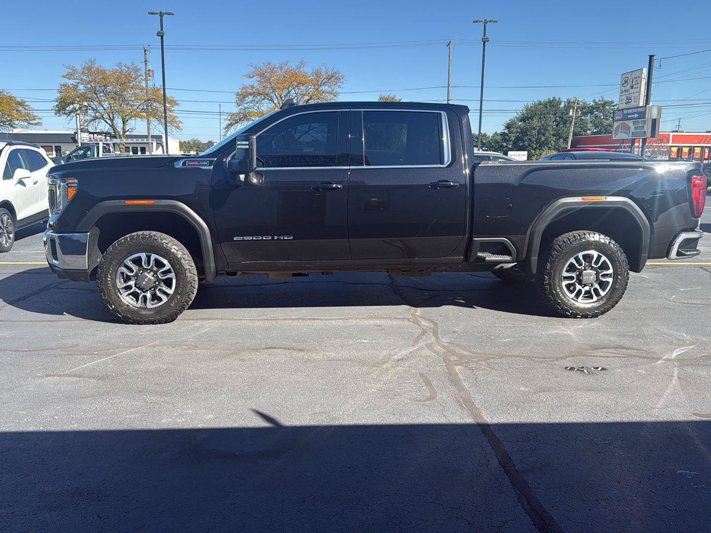 Used 2022 GMC Sierra 2500 SLE w/ SLE Value Package; AWD/4WD image 4