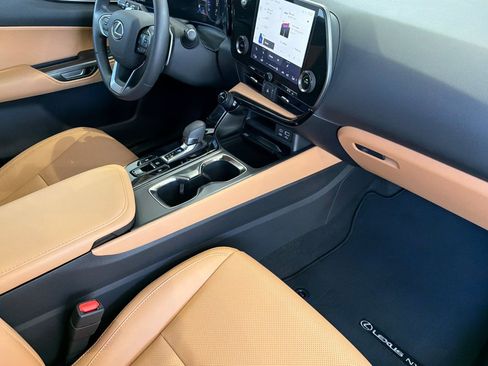 Certified 2024 Lexus NX 250 FWD image 20