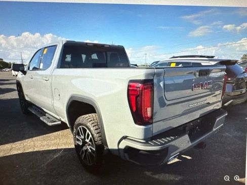 Used 2024 GMC Sierra 1500 AT4 w/ Technology Package AWD/4WD image 2