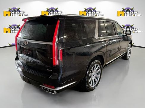 Used 2024 Cadillac Escalade ESV Premium Luxury Platinum AWD/4WD image 4