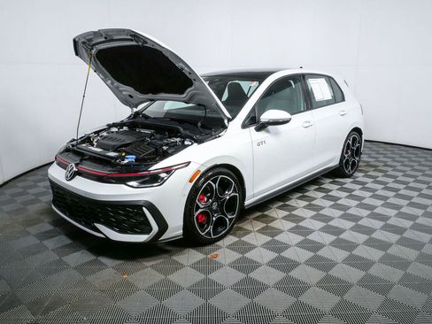 Used 2025 Volkswagen GTI Autobahn FWD image 32