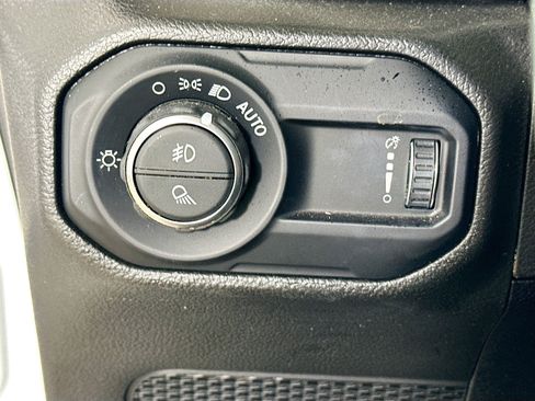 Used 2023 Jeep Gladiator Sport AWD/4WD image 10