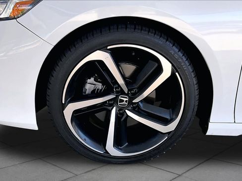 Certified 2022 Honda Accord Sport image 11