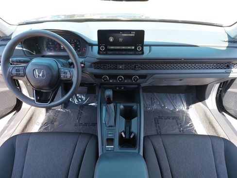 Used 2025 Honda Accord LX image 9