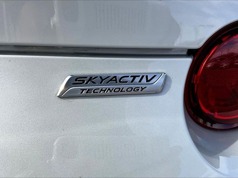 Used 2017 MAZDA MX-5 Miata Sport image 25