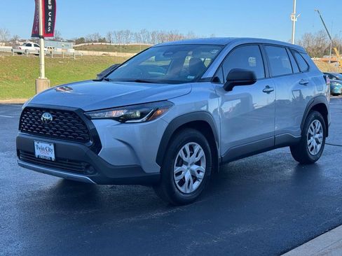 Certified 2025 Toyota Corolla Cross L image 8