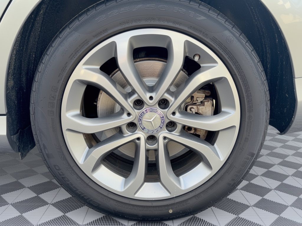 Used 2016 Mercedes-Benz C 300 4MATIC Sedan image 13