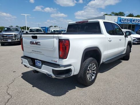 Used 2023 GMC Sierra 1500 AT4 w/ AT4 Premium Package AWD/4WD image 4