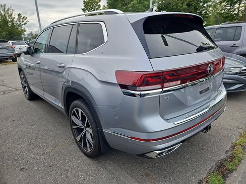 Used 2024 Volkswagen Atlas SEL Premium R-Line AWD/4WD image 2