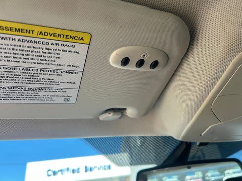 Used 2012 Ford Focus Titanium FWD image 28