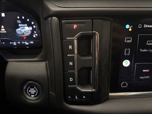 Used 2022 GMC Yukon Denali image 47