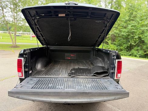 Used 2018 RAM 1500 Laramie w/ Convenience Group AWD/4WD image 7