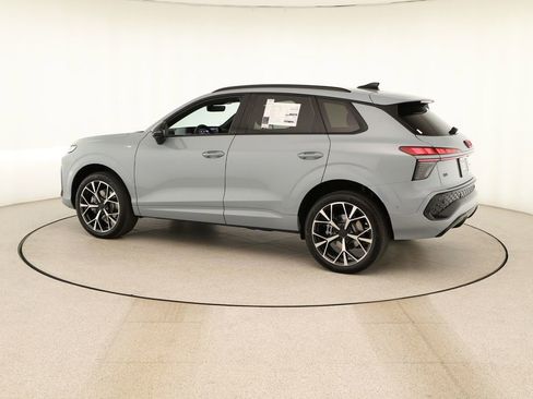 New 2026 Audi Q3 quattro 2.0T AWD/4WD image 3