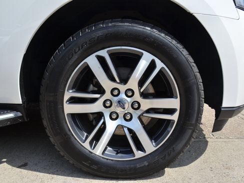 Used 2022 Ford Expedition XLT AWD/4WD image 19