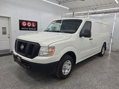 Used 2017 Nissan NV 2500 SV w/ Technology Package RWD image 3