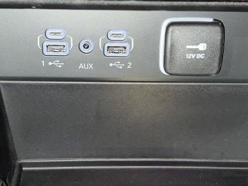 Certified 2023 Jeep Grand Cherokee Laredo image 11