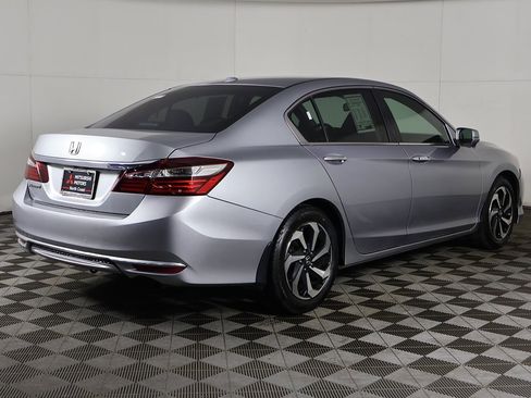 Used 2017 Honda Accord EX-L image 7