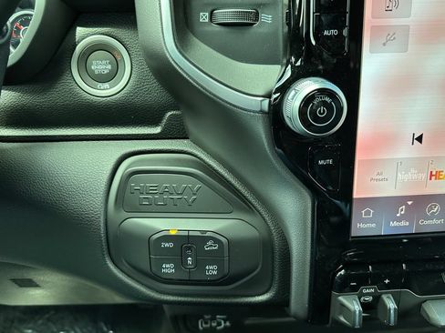 New 2026 RAM 2500 Big Horn AWD/4WD image 57