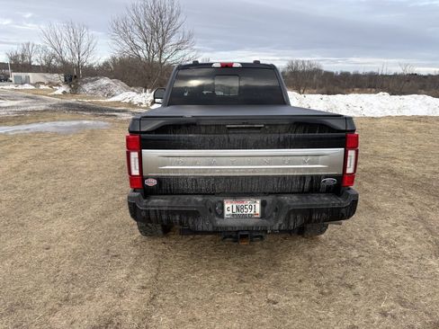 Used 2021 Ford F350 Platinum image 9