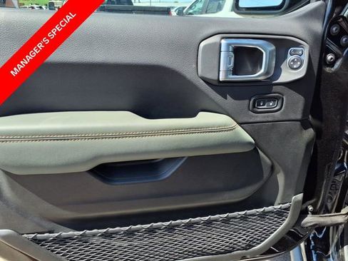 Used 2024 Jeep Gladiator Mojave w/ Steel Bumper Group image 14