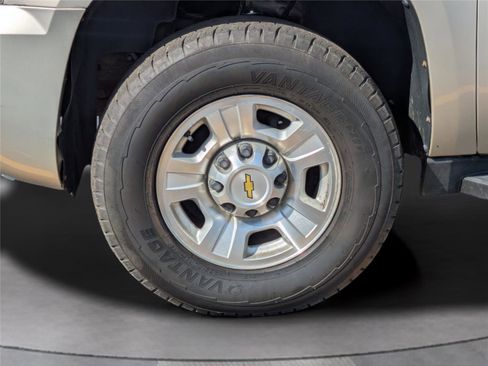 Used 2013 Chevrolet Suburban 2500 LT image 41