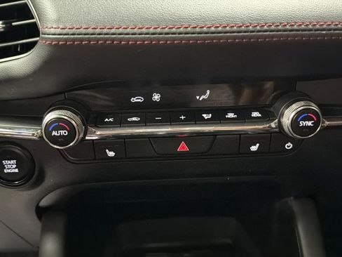 Used 2024 MAZDA MAZDA3 s image 18