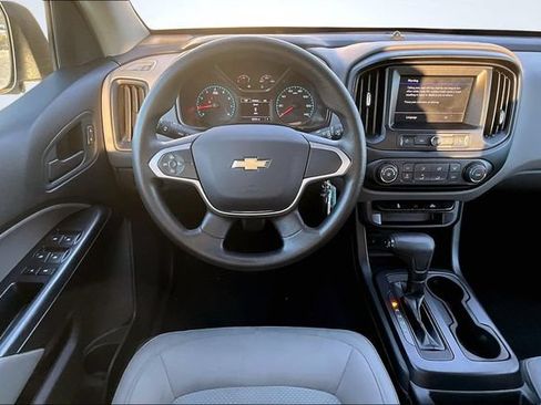 Used 2021 Chevrolet Colorado W/T w/ WT Convenience Package RWD image 9