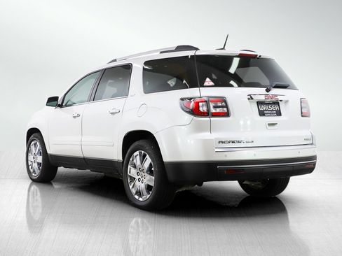 Used 2017 GMC Acadia Limited SLT image 3