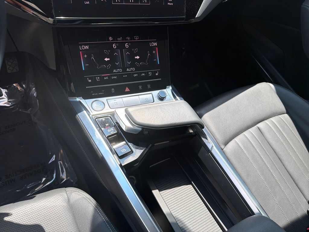 Used 2019 Audi e-tron Premium Plus AWD/4WD image 30