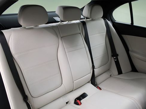 Used 2024 Mercedes-Benz C 300 Sedan image 23