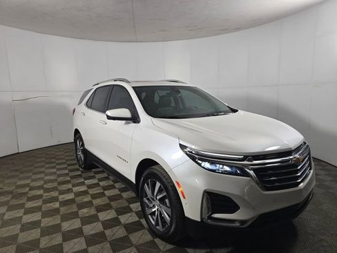 Used 2024 Chevrolet Equinox Premier image 3