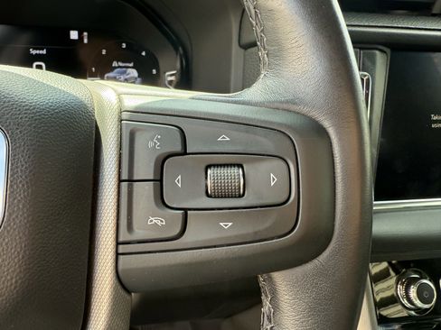 Used 2022 GMC Yukon Denali RWD image 19